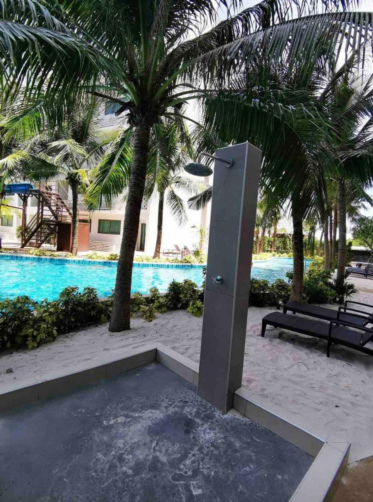 Laguna Beach Resort Maldives 좀티엔 비치 외부 사진